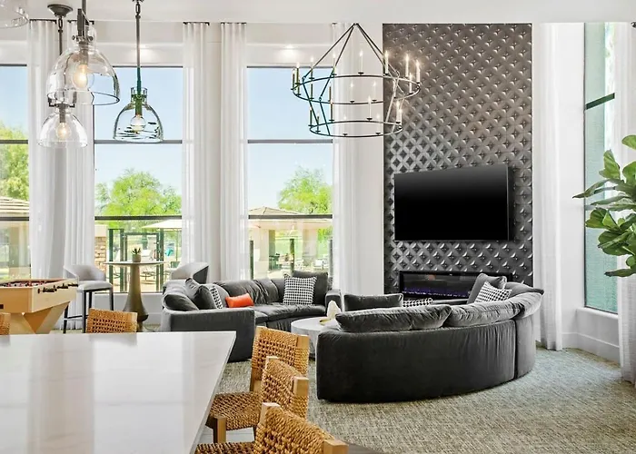 2br Kierland Commons Golf Oasis By Cozysuites!