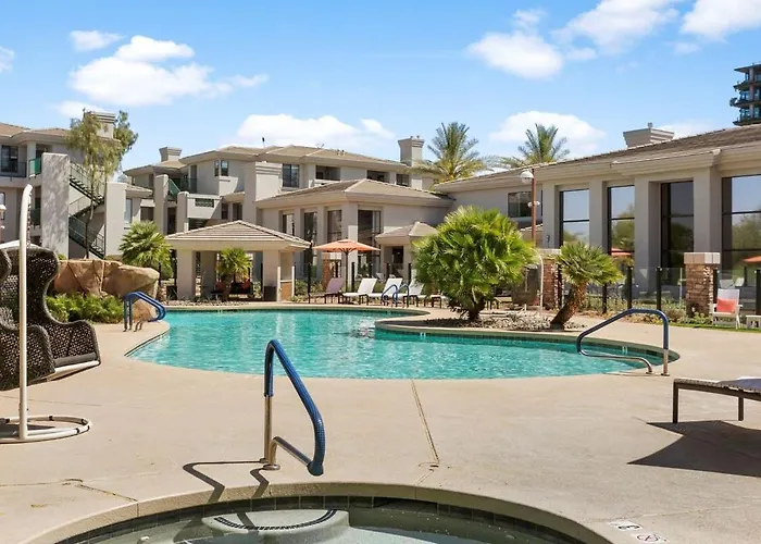 Apartment 2br Kierland Commons Golf Oasis By Cozysuites! *