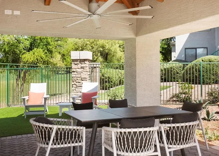 Apartment 2br Kierland Commons Golf Oasis By Cozysuites! *